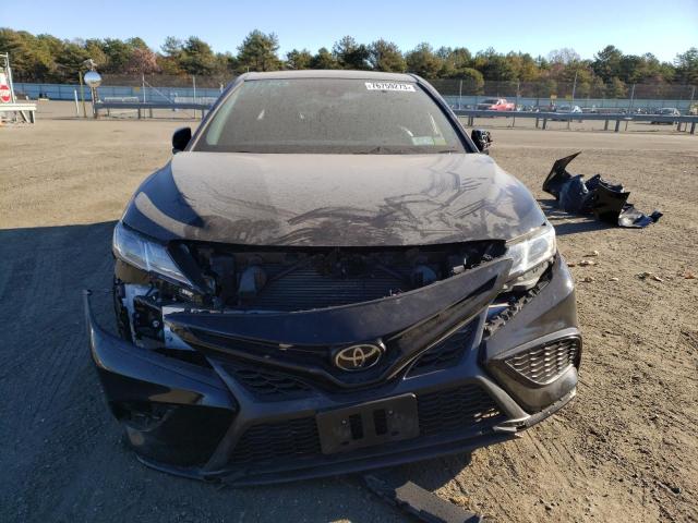 4T1T11AK2PU091321 - 2023 TOYOTA CAMRY SE NIGHT SHADE BLACK photo 5