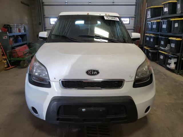 KNDJT2A22B7315822 - 2011 KIA SOUL + WHITE photo 5