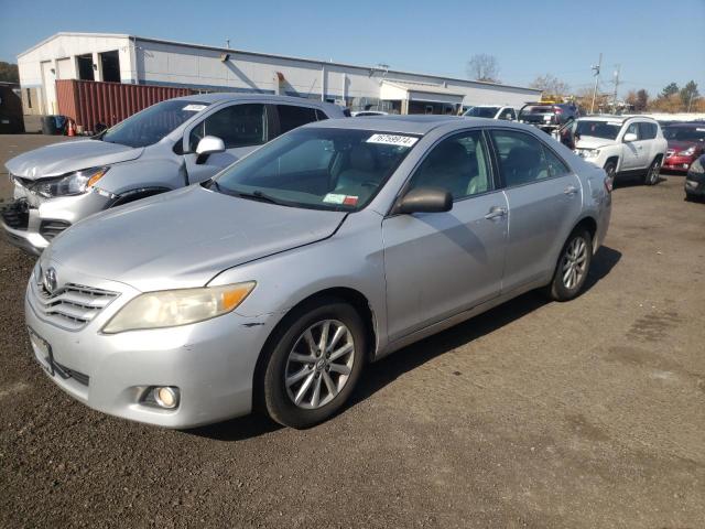 4T1BK3EK3BU120915 - 2011 TOYOTA CAMRY SE SILVER photo 1