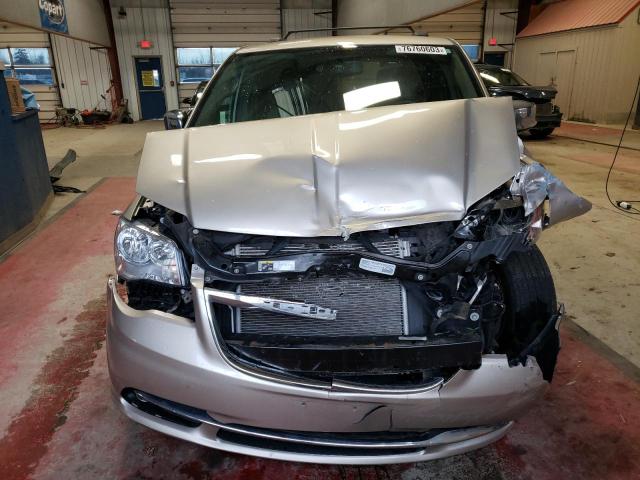 2C4RC1CG2FR627150 - 2015 CHRYSLER TOWN & COU TOURING L BEIGE photo 5