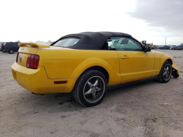 1ZVFT84N055241120 - 2005 FORD MUSTANG GOLD photo 3