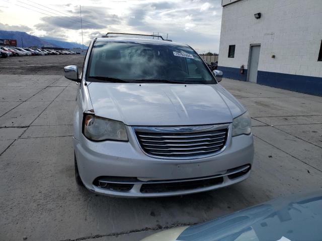 2A4RR8DG2BR797244 - 2011 CHRYSLER TOWN & COU TOURING L SILVER photo 5