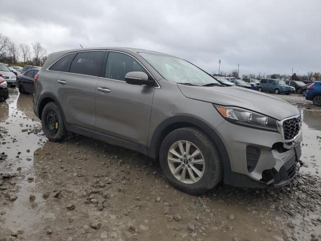 5XYPGDA55KG449845 - 2019 KIA SORENTO LX GRAY photo 4