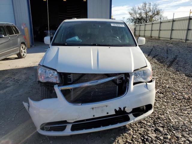 2C4RC1BGXDR753240 - 2013 CHRYSLER TOWN & COU TOURING WHITE photo 5