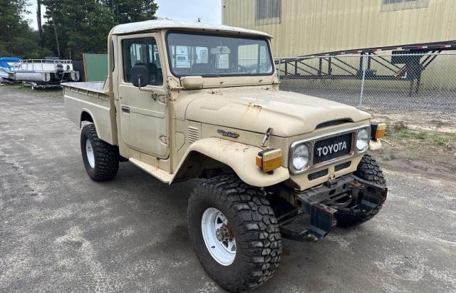 FJ45402441 - 1982 TOYOTA FJ LNDCRUI TAN photo 1