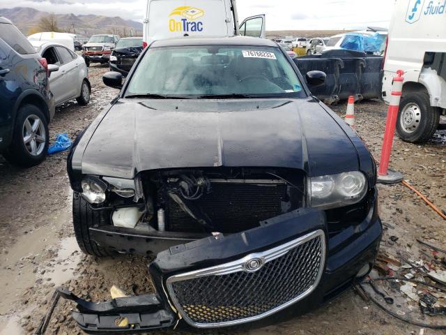 2C3CA2CV8AH329639 - 2010 CHRYSLER 300 S BLACK photo 5