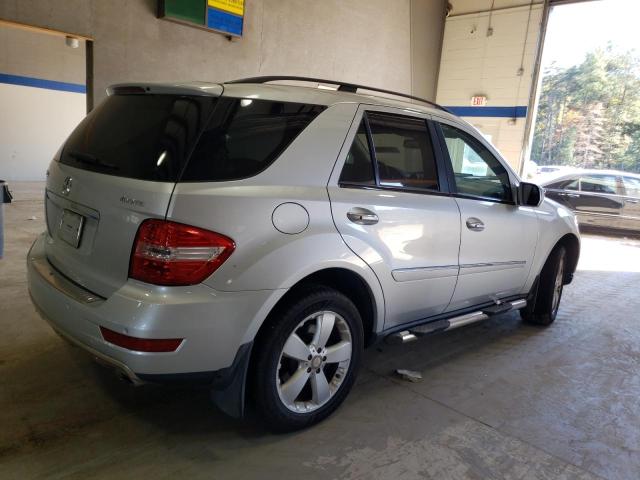 4JGBB86E39A528302 - 2009 MERCEDES-BENZ ML 350 SILVER photo 3