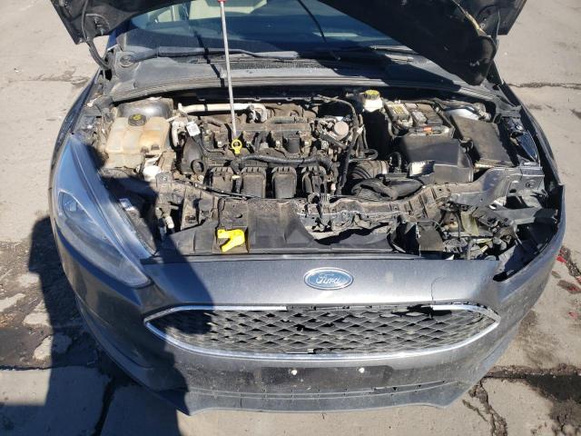 1FADP3K2XJL213072 - 2018 FORD FOCUS SE GRAY photo 11