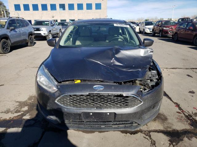 1FADP3K2XJL213072 - 2018 FORD FOCUS SE GRAY photo 5