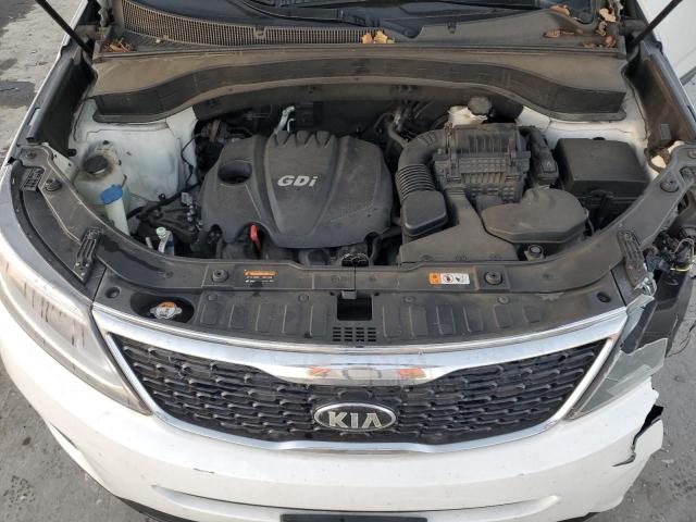 5XYKT3A63FG629968 - 2015 KIA SORENTO LX WHITE photo 12