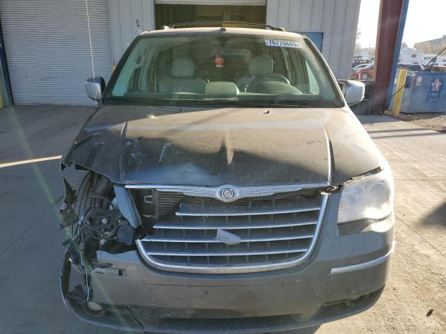 2A4RR7DX1AR422986 - 2010 CHRYSLER TOWN & COU LIMITED CHARCOAL photo 5