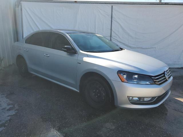 1VWBS7A35FC076662 - 2015 VOLKSWAGEN PASSAT SE SILVER photo 4