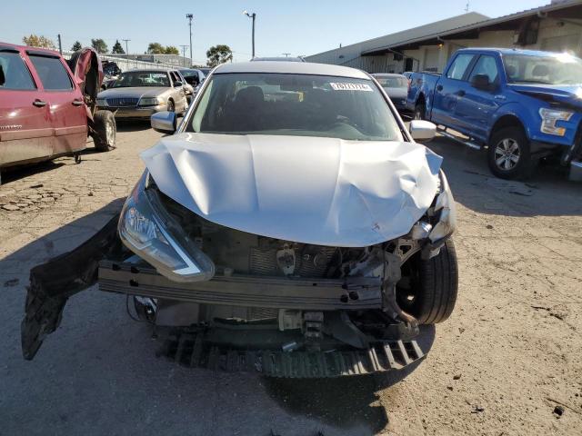 3N1AB7AP5JY224295 - 2018 NISSAN SENTRA S SILVER photo 5