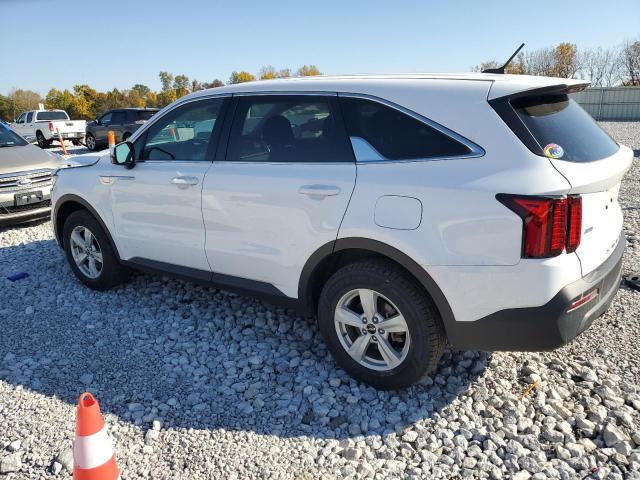 5XYRGDLC6NG151426 - 2022 KIA SORENTO LX WHITE photo 2