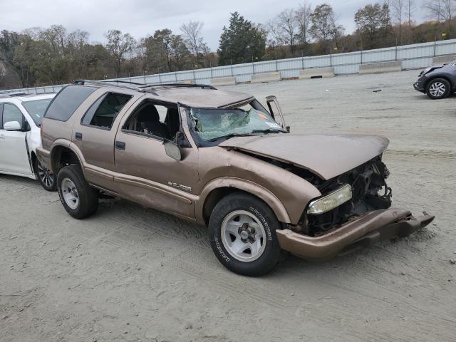 1GNCS13XX4K167229 - 2004 CHEVROLET BLAZER TAN photo 4