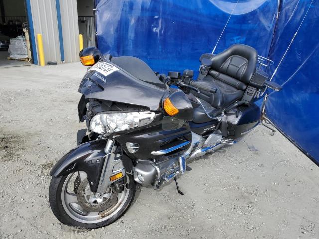 1HFSC47HXAA900585 - 2010 HONDA GL1800 GRAY photo 2