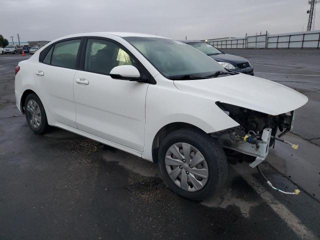 3KPA24AB1JE143859 - 2018 KIA RIO LX WHITE photo 4