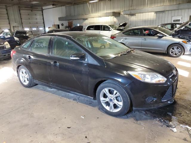 1FADP3F21EL252469 - 2014 FORD FOCUS SE BLACK photo 4