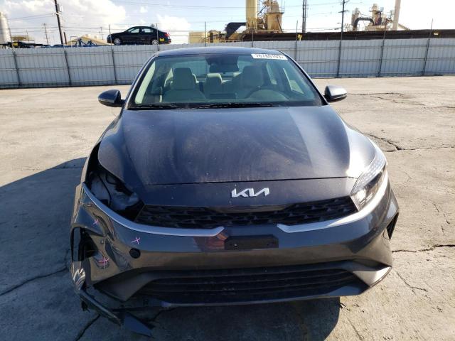 3KPF24AD2PE597389 - 2023 KIA FORTE LX GRAY photo 5