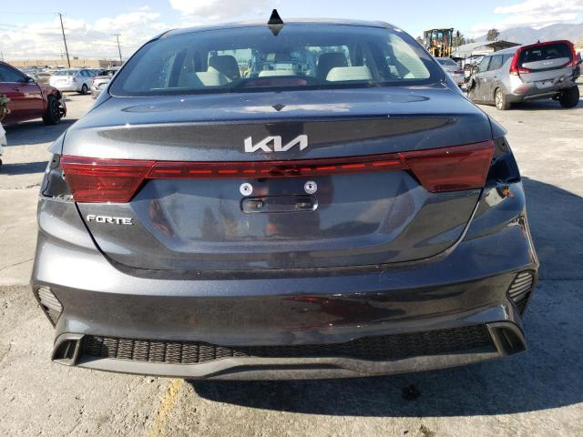 3KPF24AD2PE597389 - 2023 KIA FORTE LX GRAY photo 6