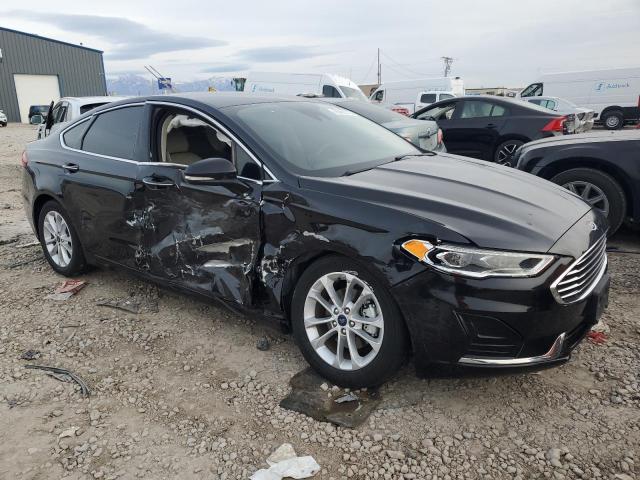 3FA6P0MU2KR200809 - 2019 FORD FUSION SEL BLACK photo 4