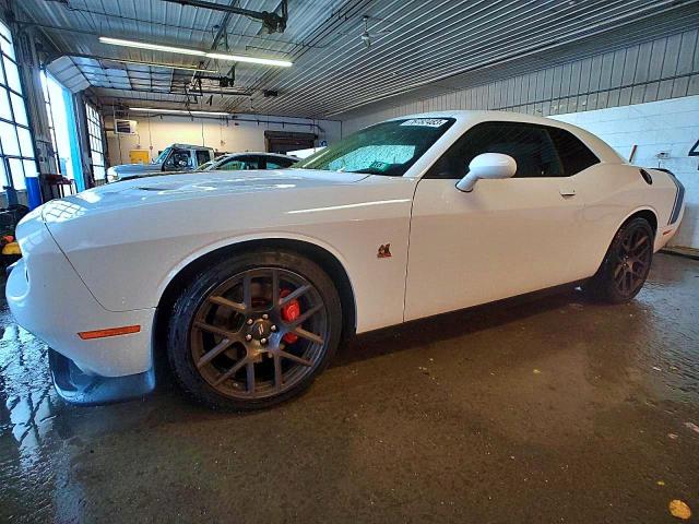 2C3CDZFJ5KH540484 - 2019 DODGE CHALLENGER R/T SCAT PACK WHITE photo 1