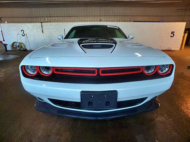 2C3CDZFJ5KH540484 - 2019 DODGE CHALLENGER R/T SCAT PACK WHITE photo 5