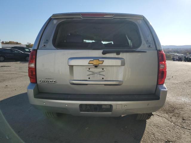 1GNSKBE05DR368285 - 2013 CHEVROLET TAHOE K1500 LT SILVER photo 6