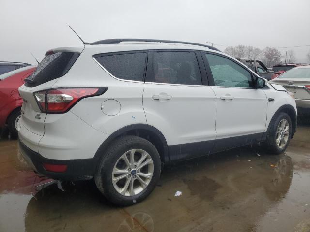 1FMCU9GD7JUA75363 - 2018 FORD ESCAPE SE WHITE photo 3