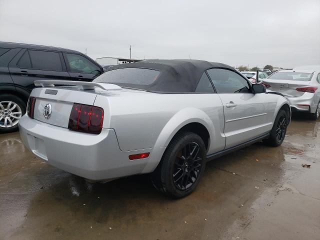 1ZVFT84N575278926 - 2007 FORD MUSTANG SILVER photo 3