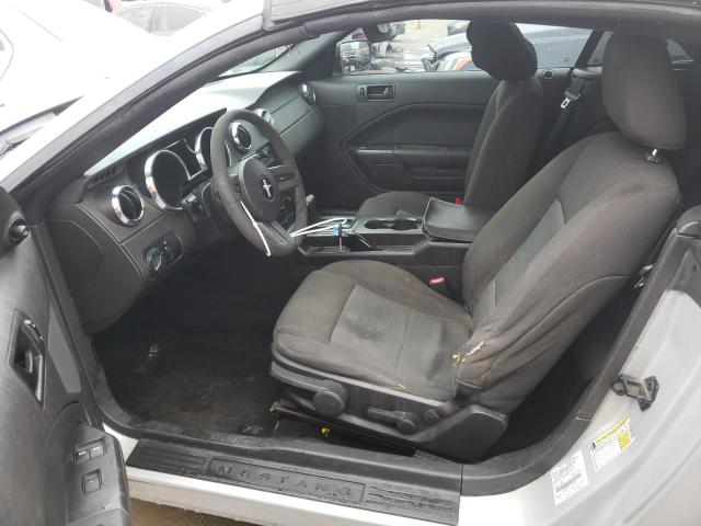 1ZVFT84N575278926 - 2007 FORD MUSTANG SILVER photo 7