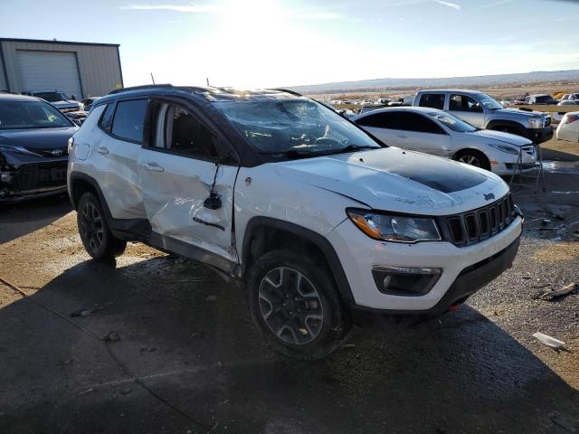 3C4NJDDB5KT629930 - 2019 JEEP COMPASS TRAILHAWK WHITE photo 4