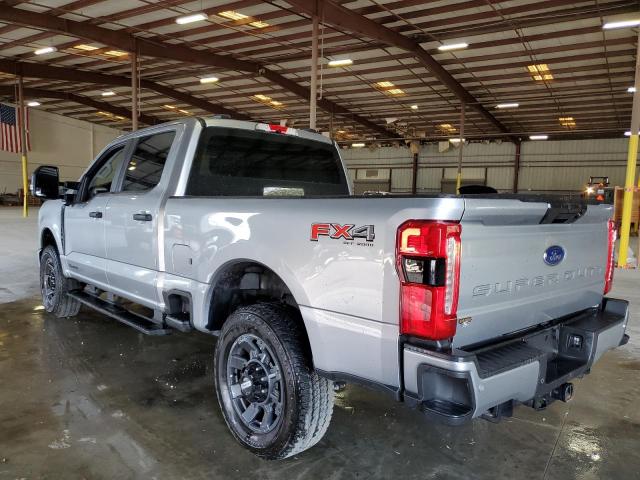 1FT8W2BT0PEE16017 - 2023 FORD F250 SUPER DUTY SILVER photo 2