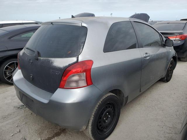 JTDJT923X85203242 - 2008 TOYOTA YARIS SILVER photo 3