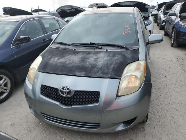 JTDJT923X85203242 - 2008 TOYOTA YARIS SILVER photo 5