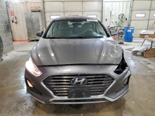 5NPE24AF1JH701158 - 2018 HYUNDAI SONATA SE GRAY photo 5