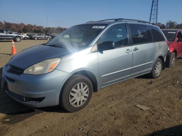 2005 TOYOTA SIENNA CE, 