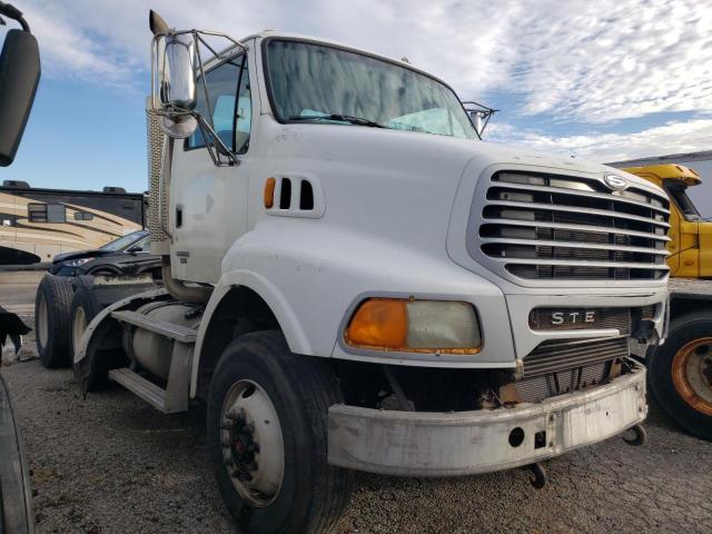 2FWJA3CV47AX39056 - 2007 STERLING TRUCK AT 9500 WHITE photo 1