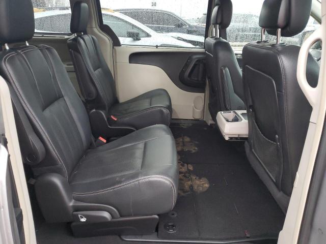 2C4RC1CG9GR177191 - 2016 CHRYSLER TOWN & COU TOURING L SILVER photo 11