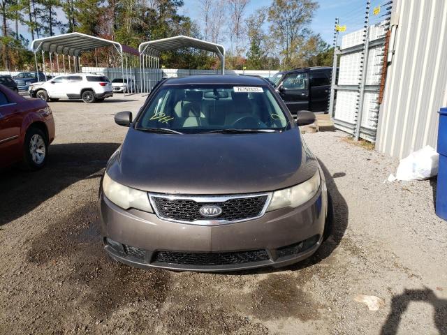 KNAFU4A22D5736255 - 2013 KIA FORTE EX BROWN photo 5