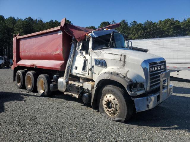 2017 MACK 700 GU700, 