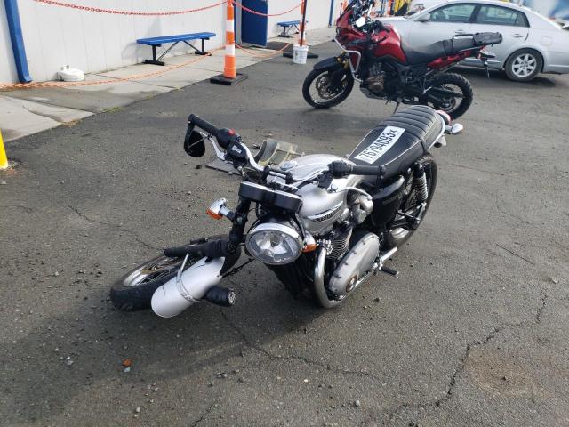 SMTD40HL4JT864359 - 2018 TRIUMPH MOTORCYCLE BONNEVILLE T120 SILVER photo 2