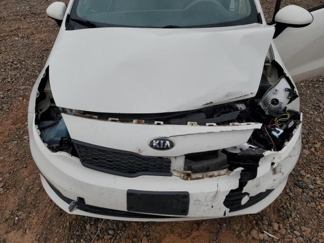 KNADM4A3XG6693573 - 2016 KIA RIO LX WHITE photo 11