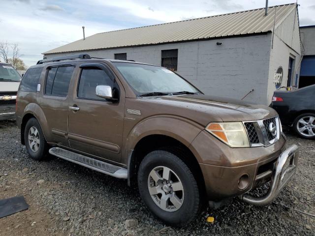5N1AR18WX5C713658 - 2005 NISSAN PATHFINDER LE TAN photo 4