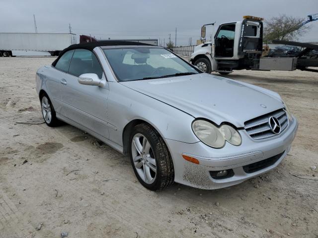 WDBTK56F37F216527 - 2007 MERCEDES-BENZ CLK 350 SILVER photo 4