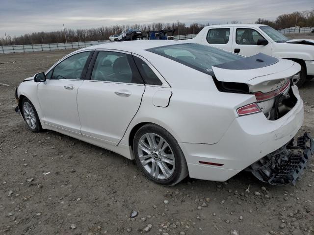 3LN6L2G91GR608973 - 2016 LINCOLN MKZ WHITE photo 2