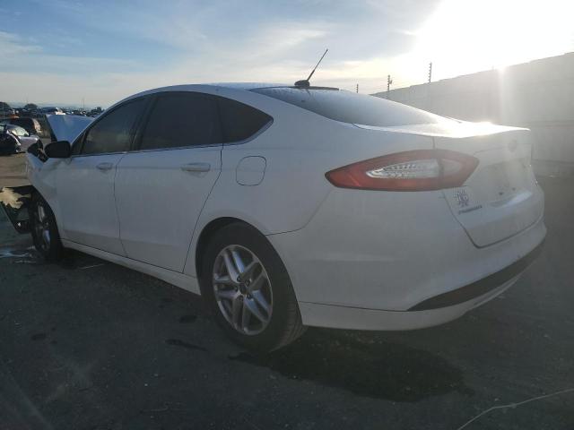 3FA6P0H74DR283182 - 2013 FORD FUSION SE WHITE photo 2