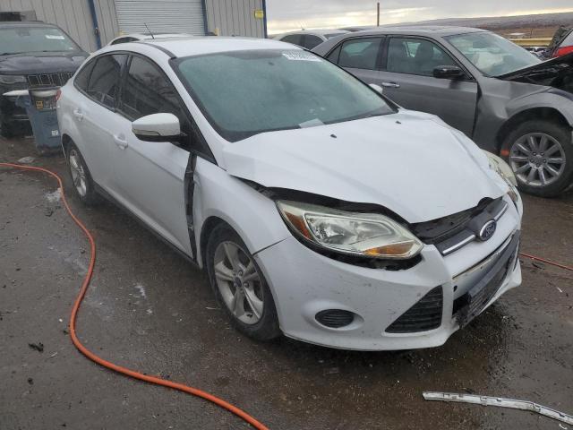 1FADP3F29EL363562 - 2014 FORD FOCUS SE WHITE photo 4