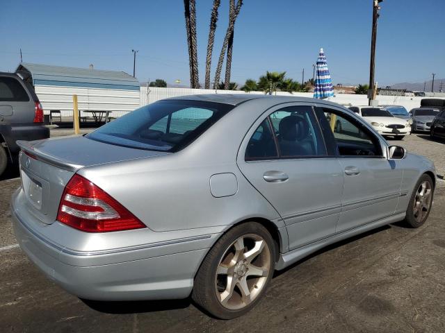 WDBRF52H77A929790 - 2007 MERCEDES-BENZ C 230 SILVER photo 3