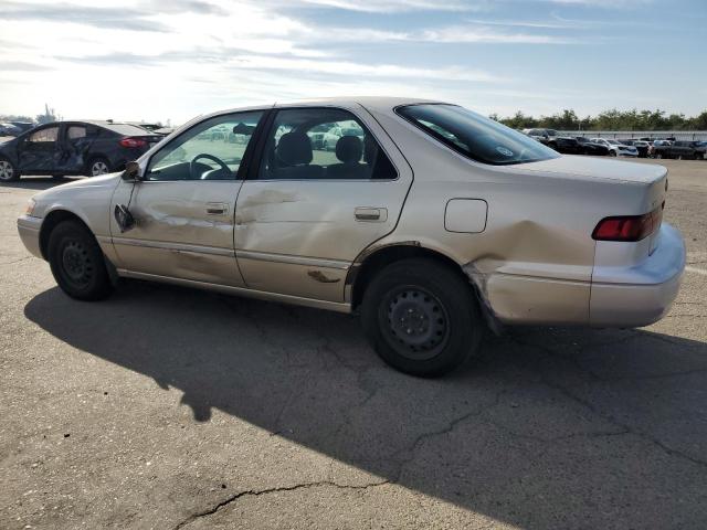 JT2BG22K6W0127500 - 1998 TOYOTA CAMRY CE GOLD photo 2